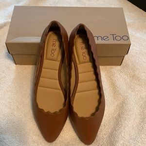 New woman’s …me Too scallop-edge leather flats